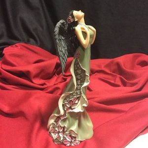 Moonlight garden angels of Tiffany.